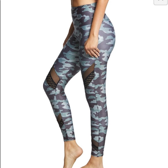 NWT Onzie Camo Sporty Ankle Legging - Picture 2 of 5